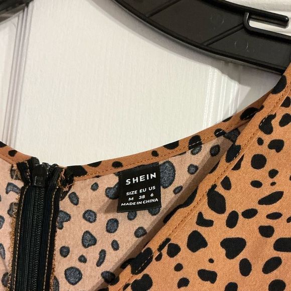 SHEIN leopard print Romper - Picture 3 of 7
